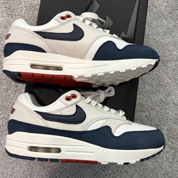 Nike Other - Nike Womens Air Max 1 White & Navy Casual Sneakers